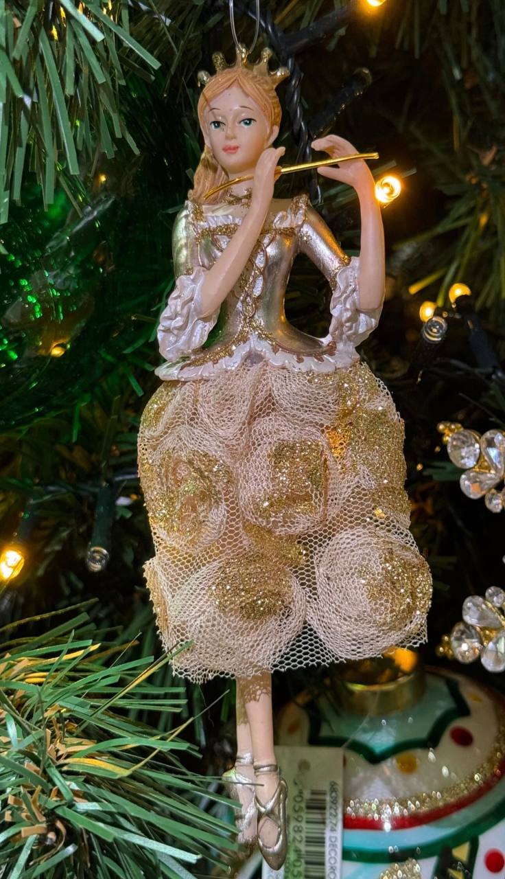 Melody Snow Girl - Ամանորյա զարդարանք - Image 1