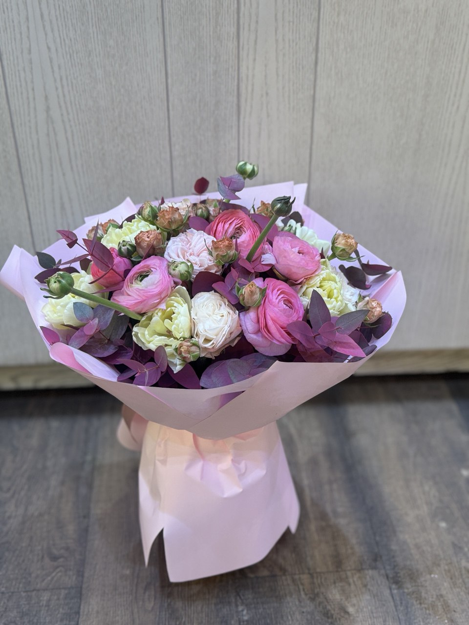 Весенний букет из свежих сезонных цветов - Thumbnail 2 of 2 | Avenue Des Fleurs