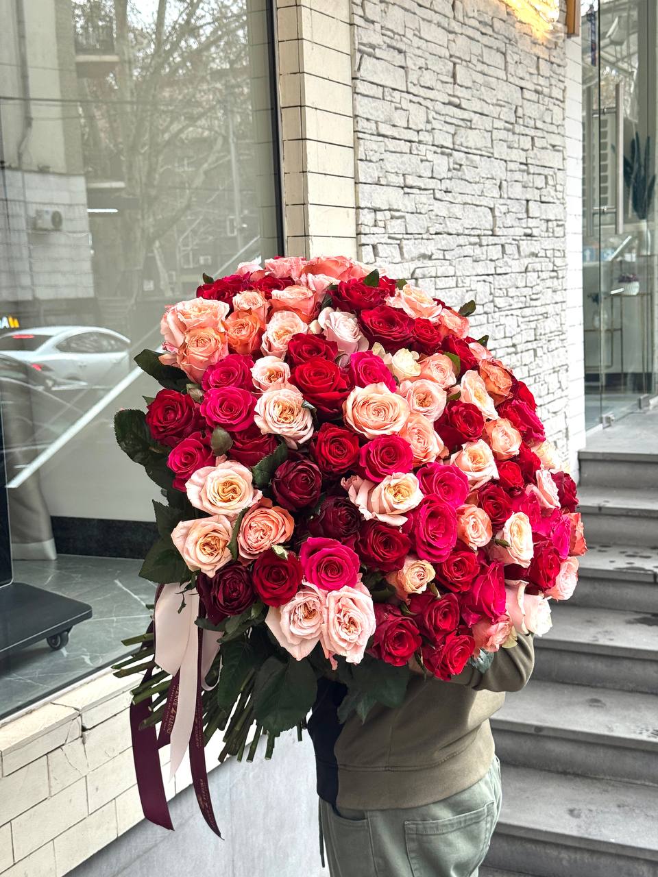 Elegant Rose Bouquet - Thumbnail 1 of 2 | Avenue Des Fleurs